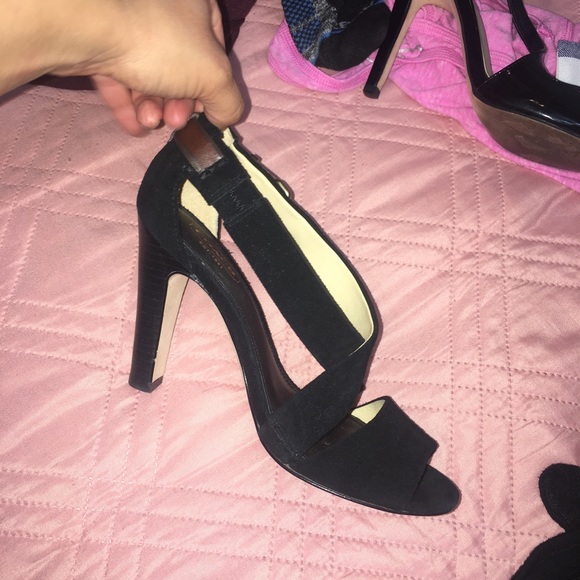 Heels - Picture 2 of 2